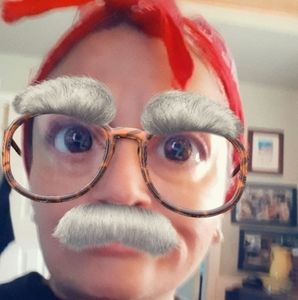 Meet your Posher, Lina